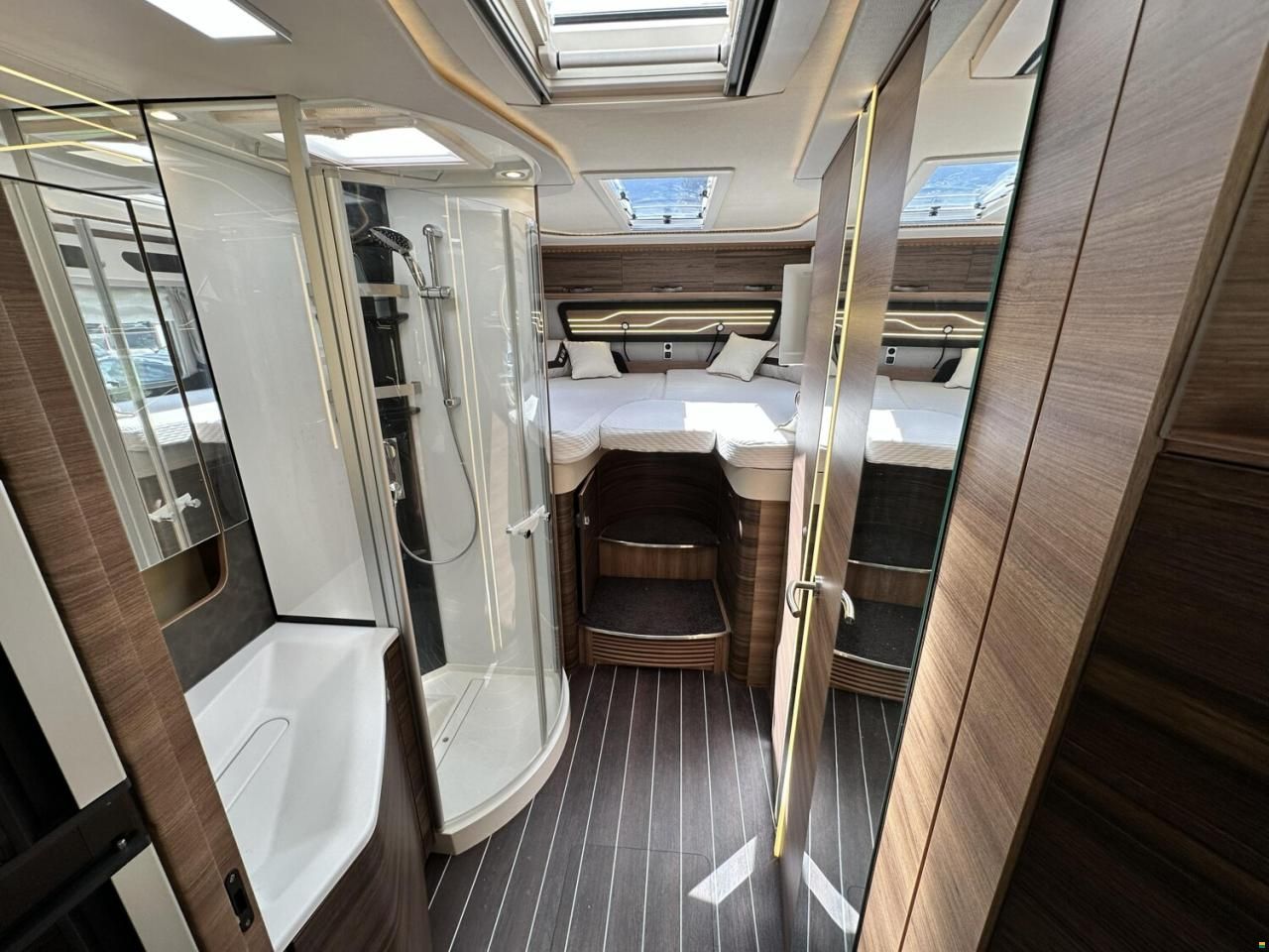 Knaus Sun i 900 LEG