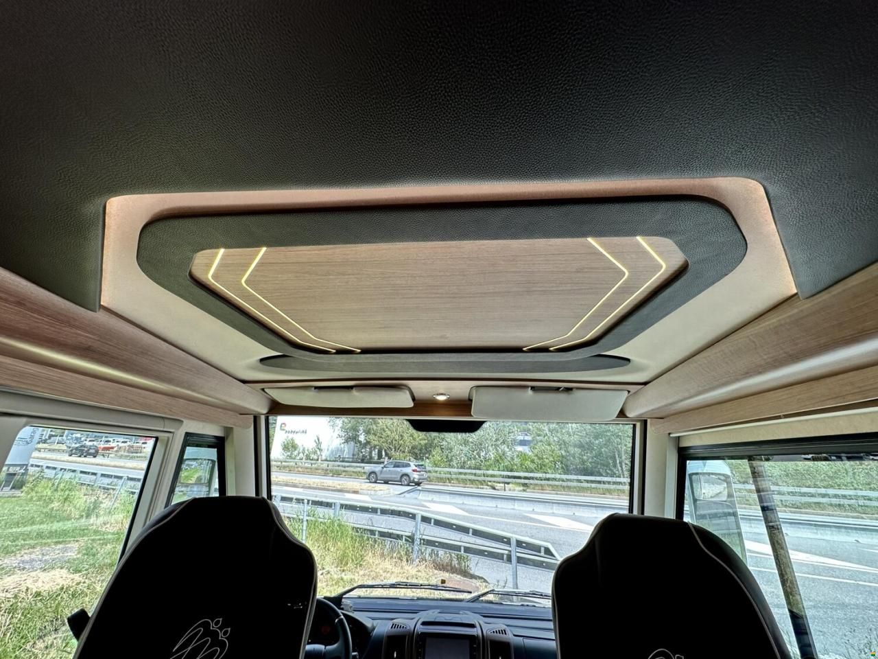 Knaus Sun i 900 LEG