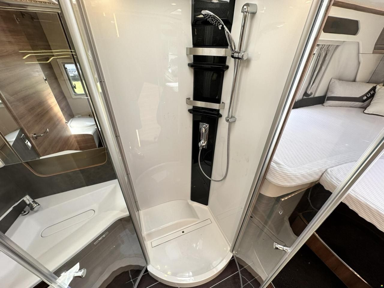 Knaus Sun i 900 LEG
