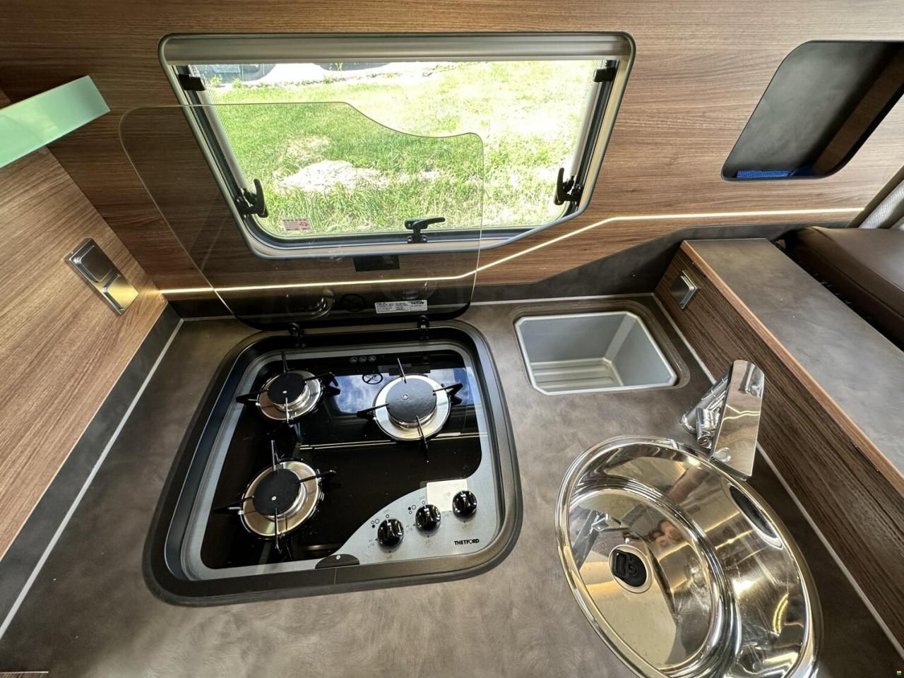 Knaus Sun i 900 LEG