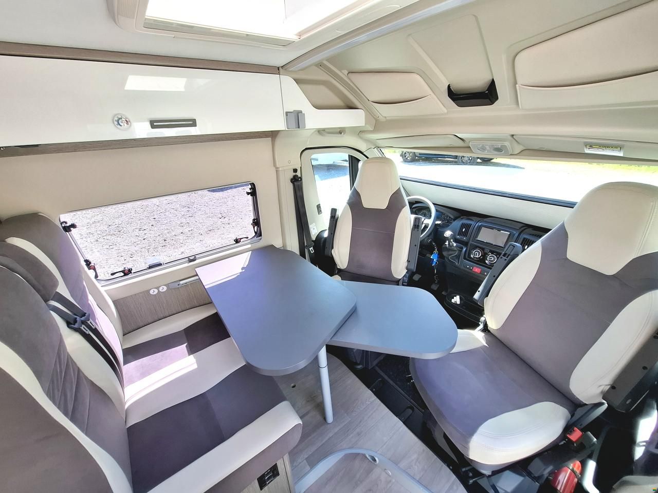 Challenger V114 VIP