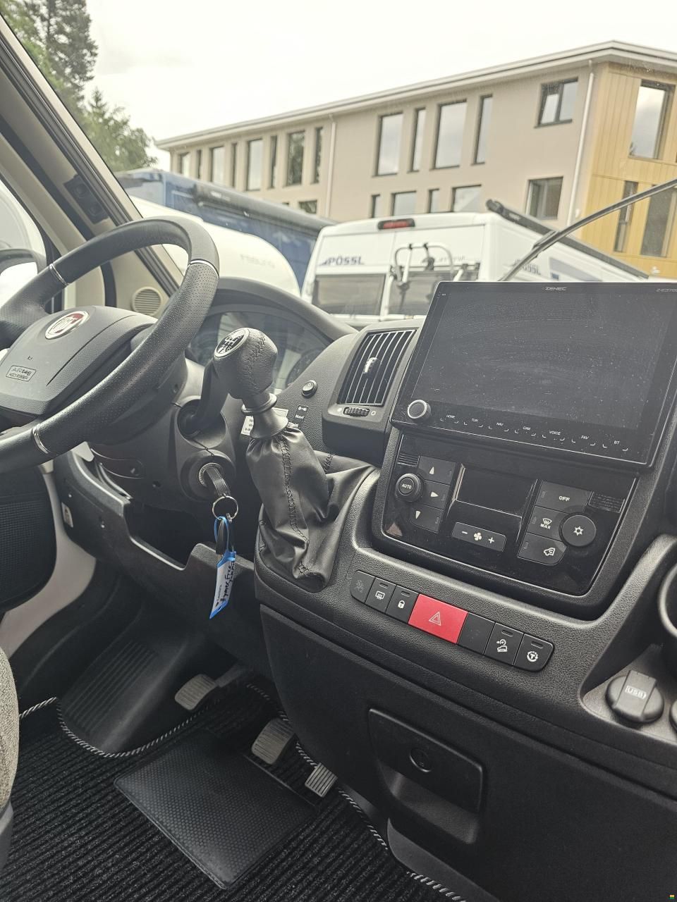 Hymer Yosemite 600 mit Schlafdach!