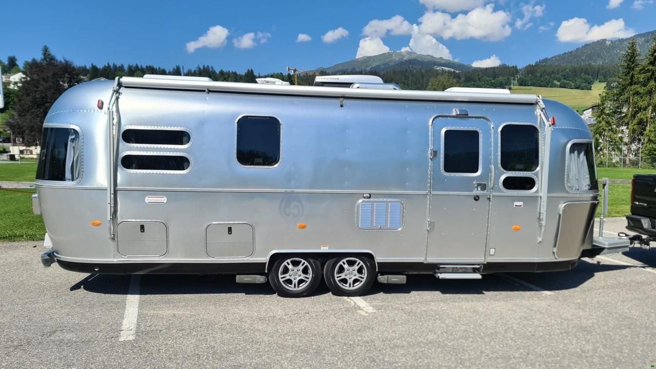 Airstream 684