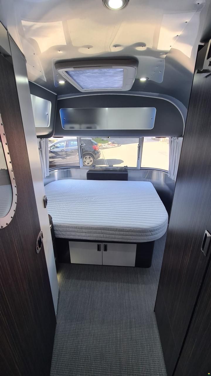 Airstream 684