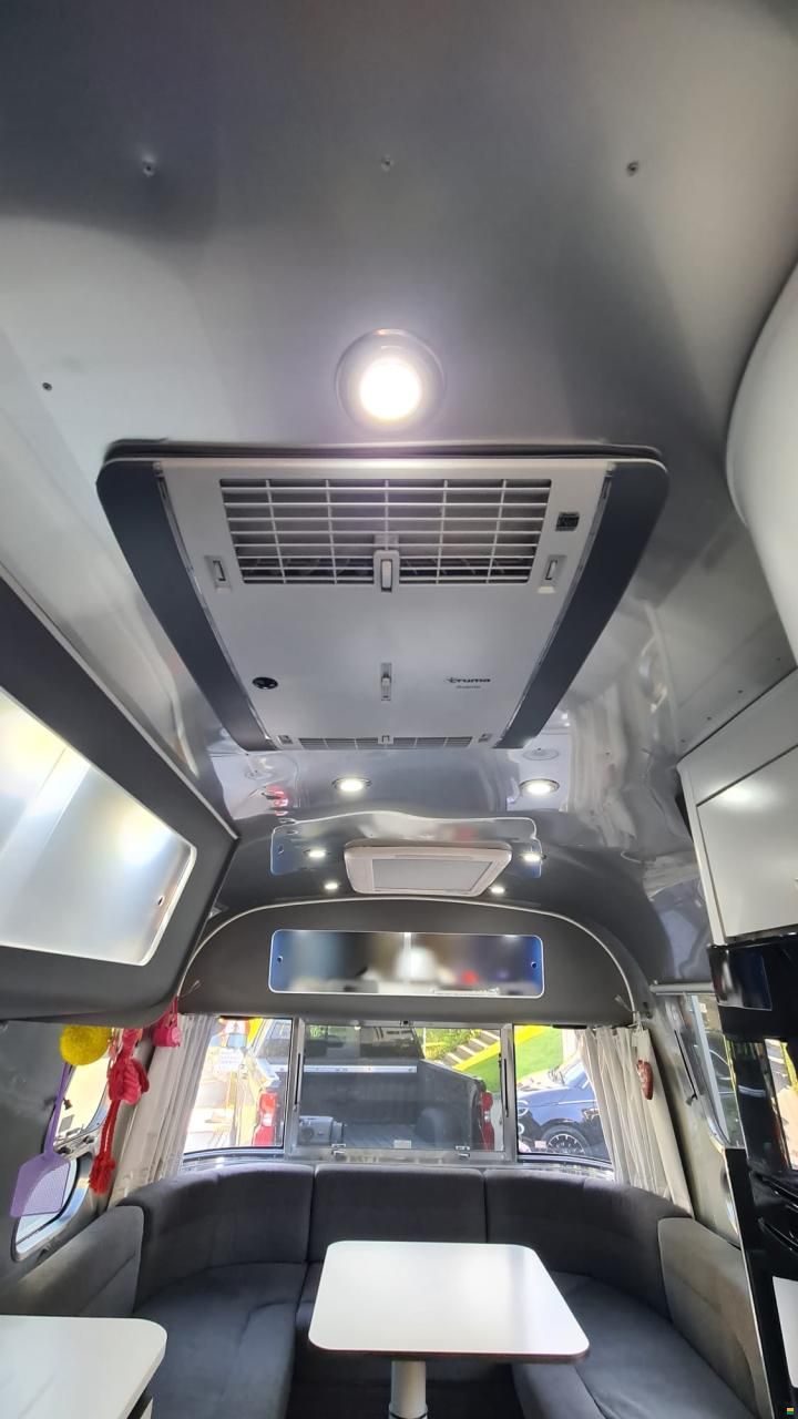 Airstream 684
