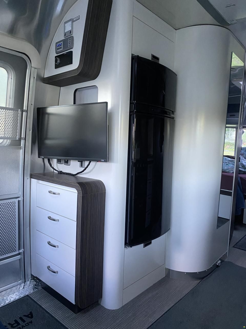 Airstream 684