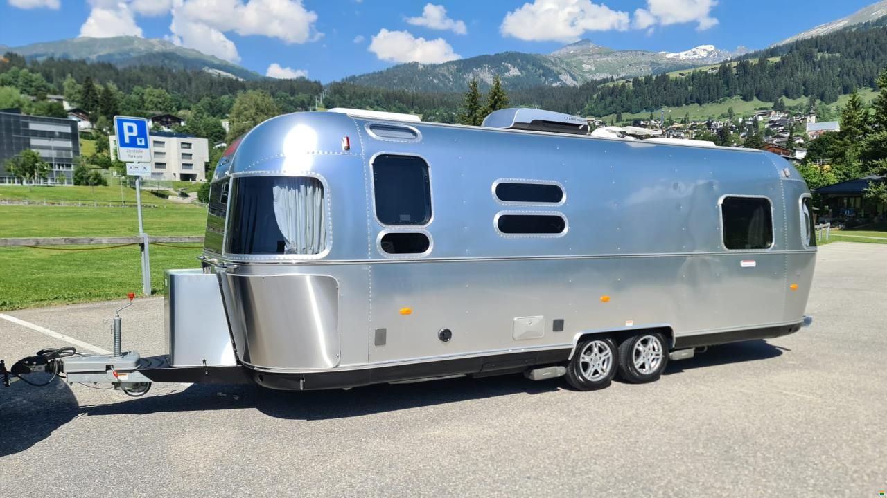 Airstream 684