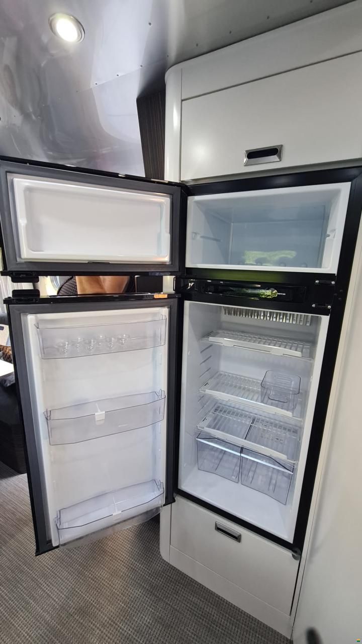 Airstream 684