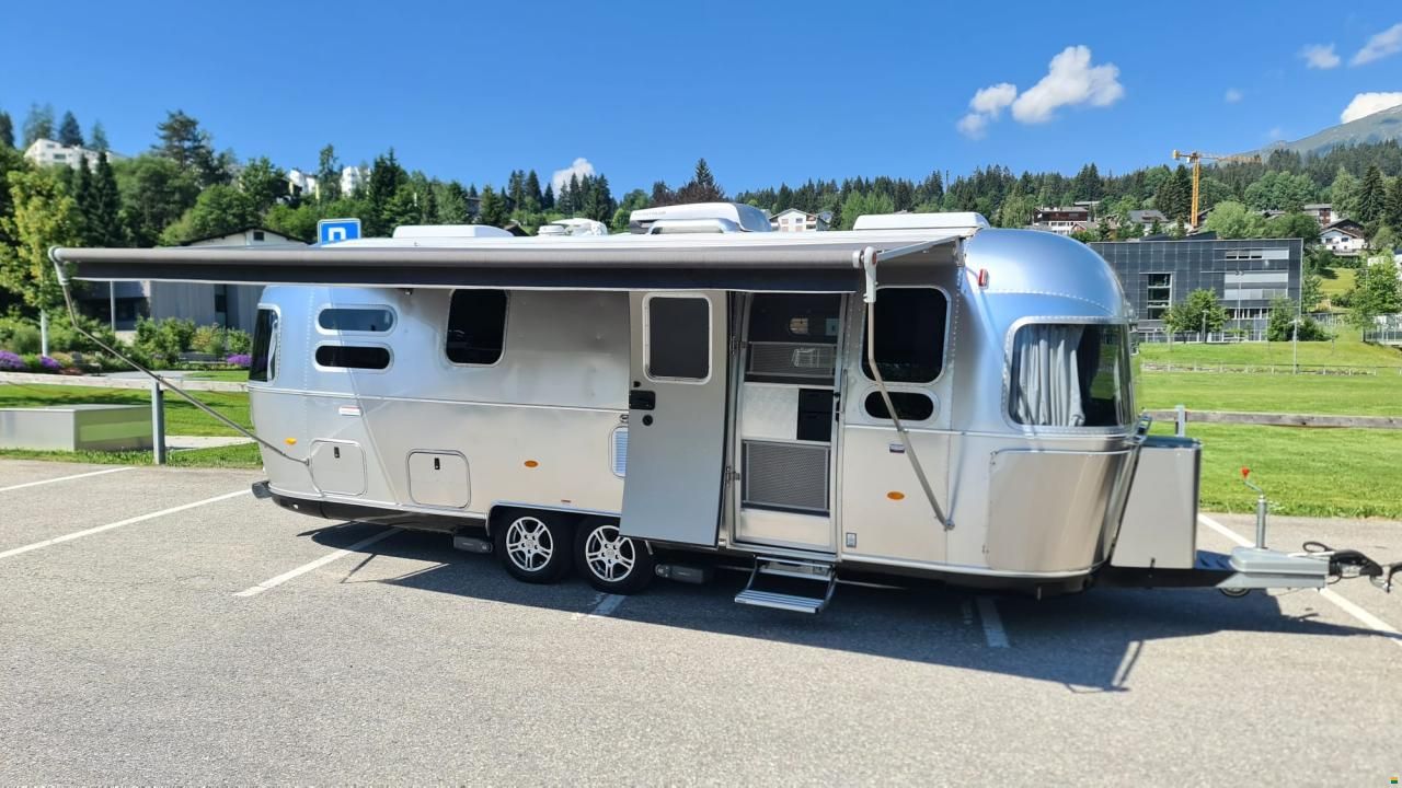 Airstream 684