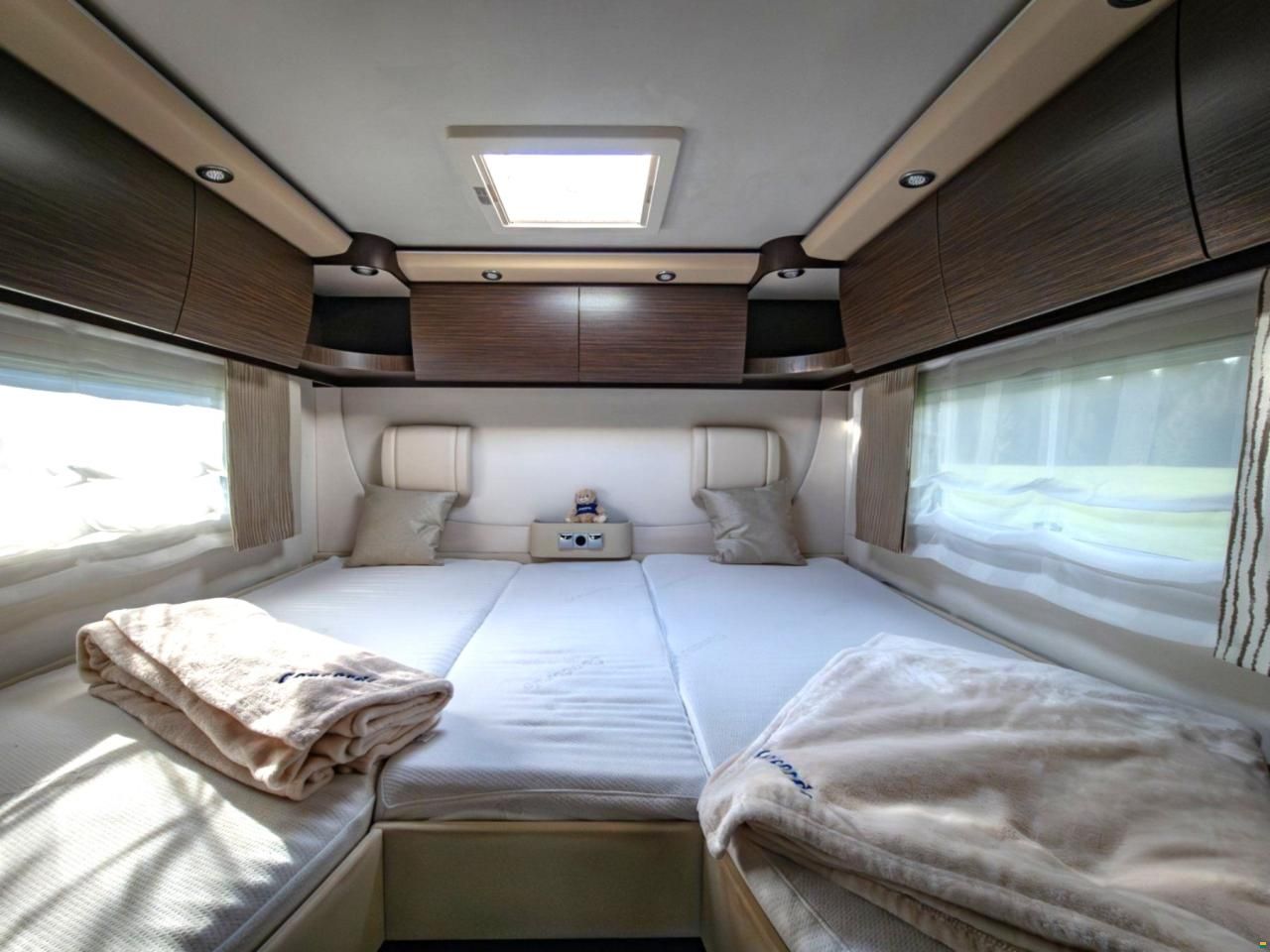 Concorde Carver 844 L Centurion Style