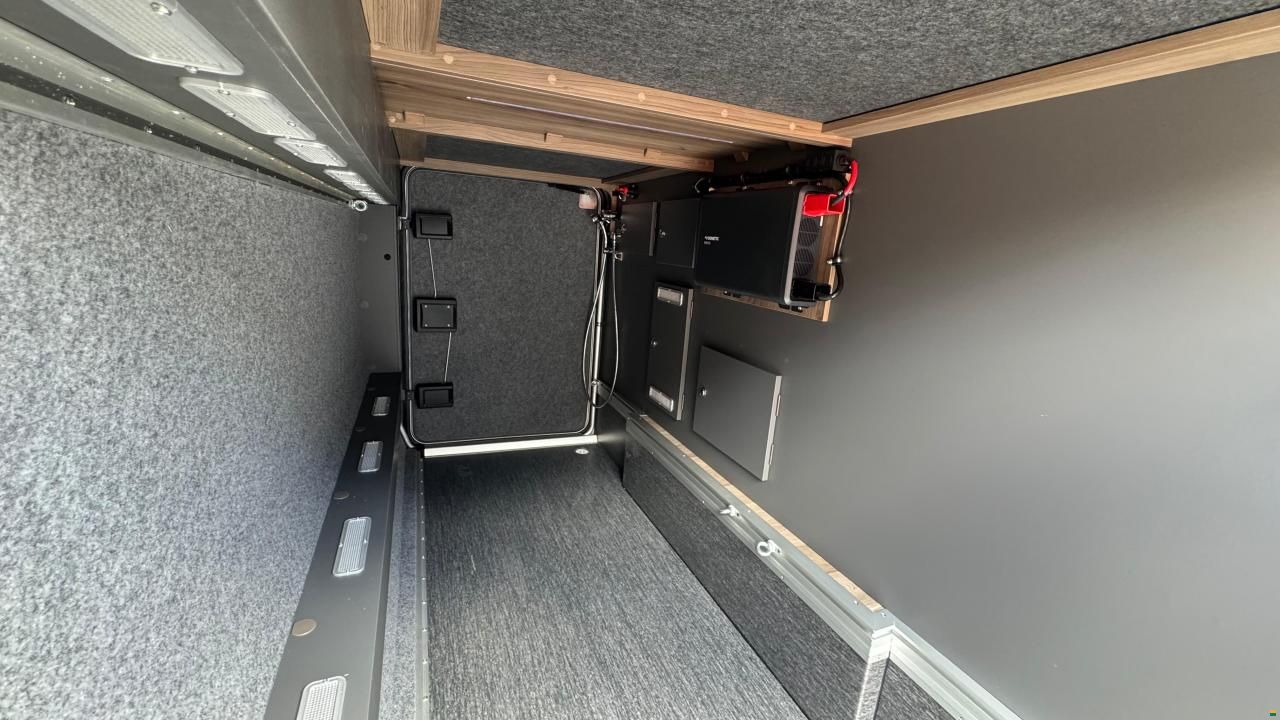 Kabe Novum 750 LGB Traq 4x4