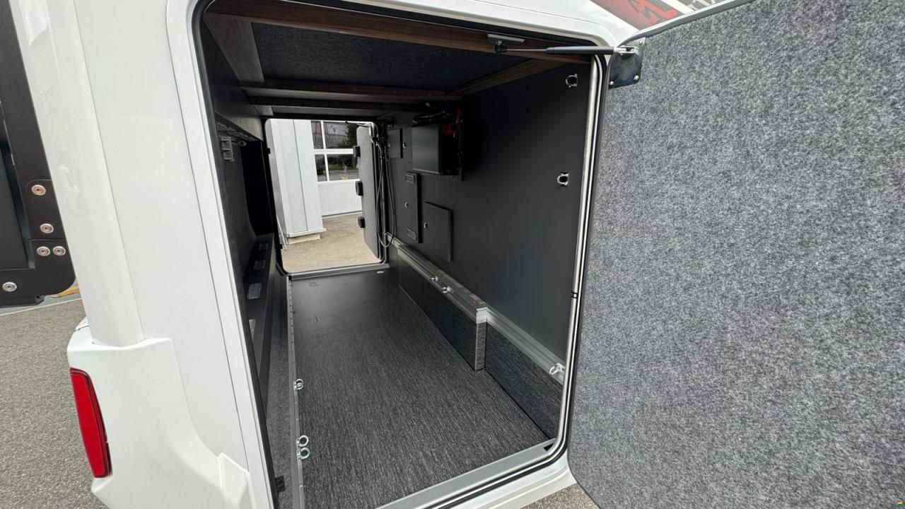 Kabe Novum 750 LGB Traq 4x4
