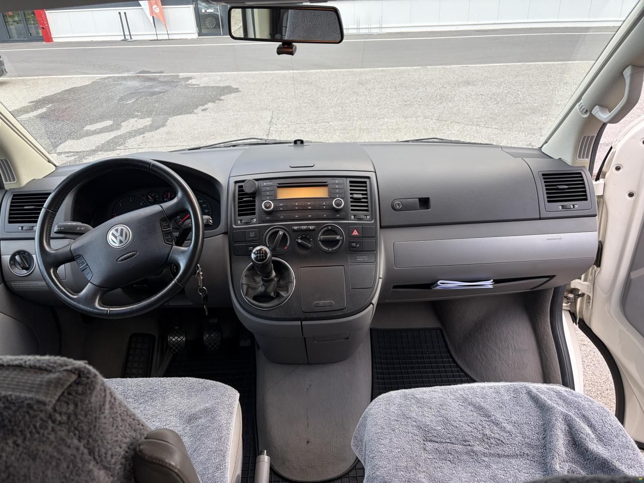 Volkswagen T5 California