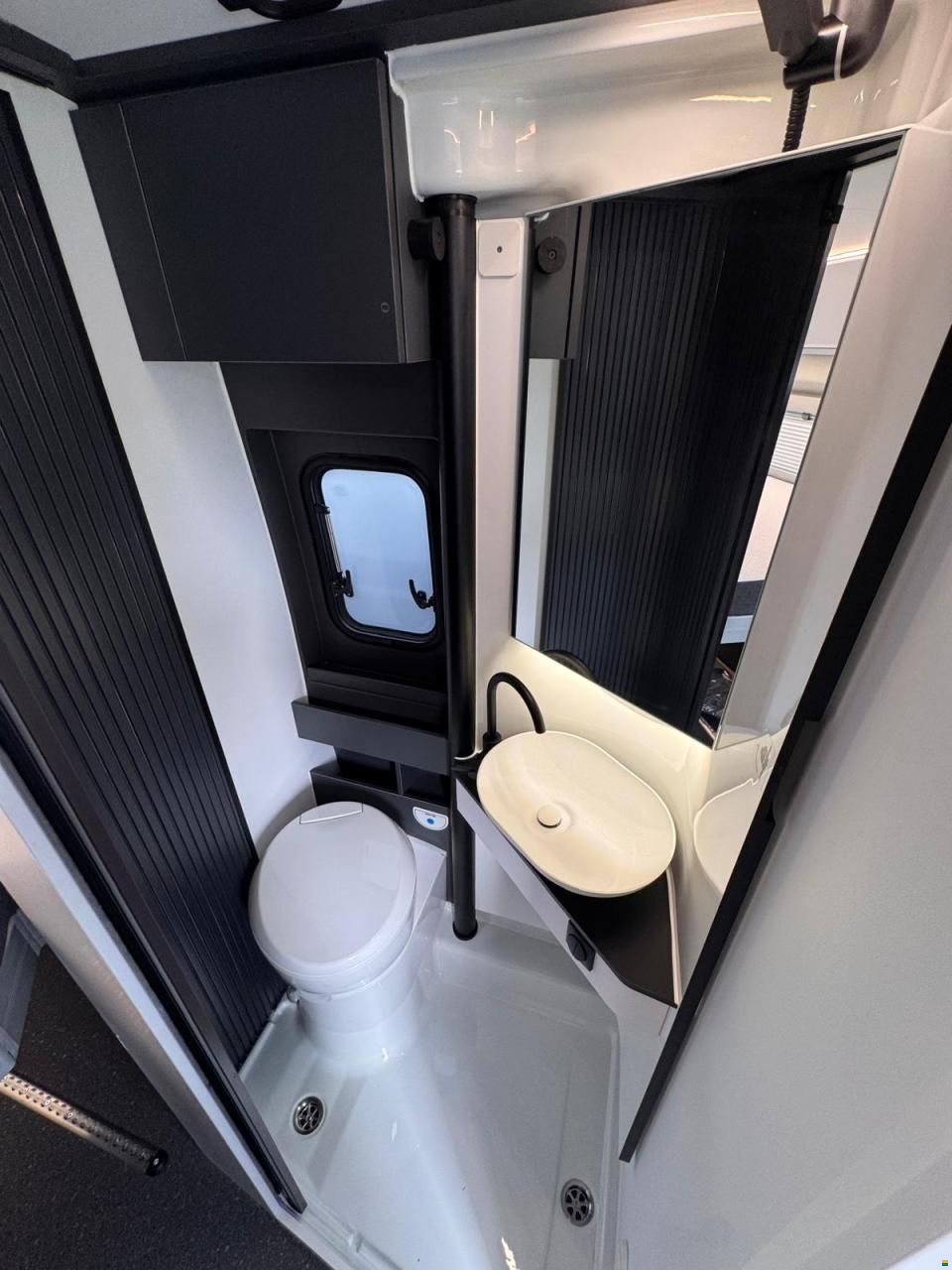 Adria TWIN SUPREME 640 SGX