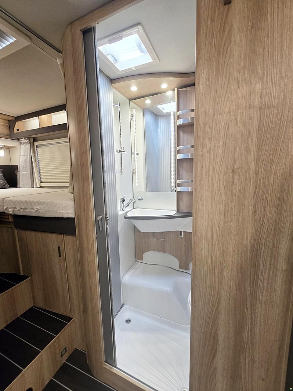 Knaus SKY TI 650 MEG PLATINUM SELECTION AUTOM.