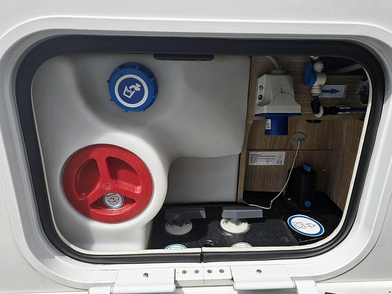 Knaus SKY TI 650 MEG PLATINUM SELECTION AUTOM.