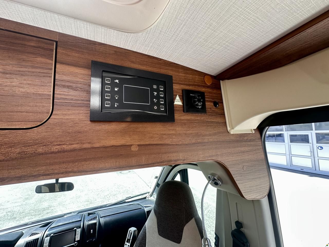 Karmann Mobil Davix 620 - L&auml;ngsbetten