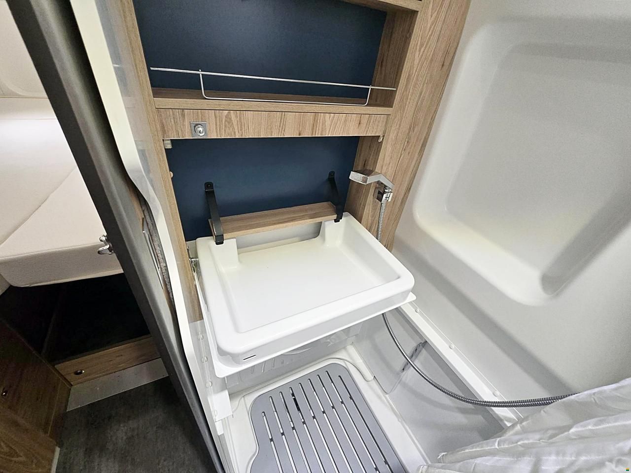 Pilote V630 AUFSTELLDACH 2.3 MJ