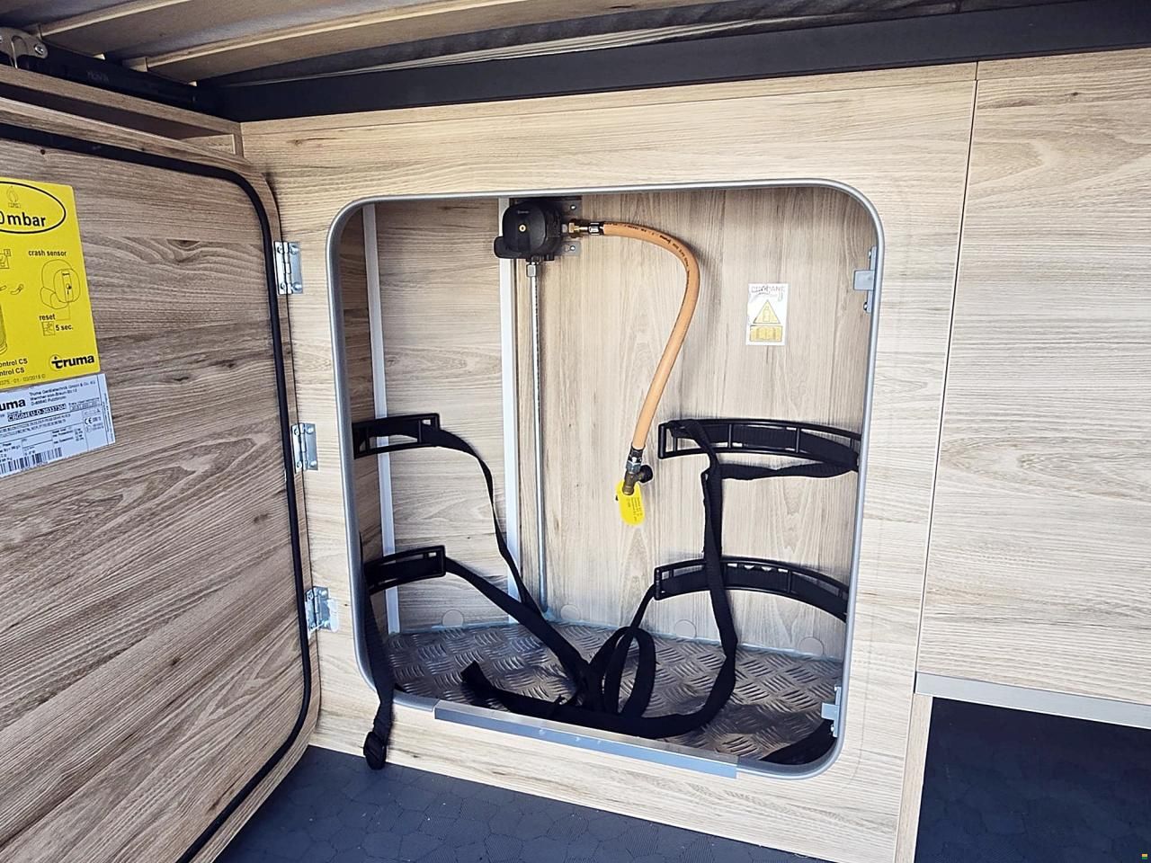 Pilote V630 AUFSTELLDACH 2.3 MJ