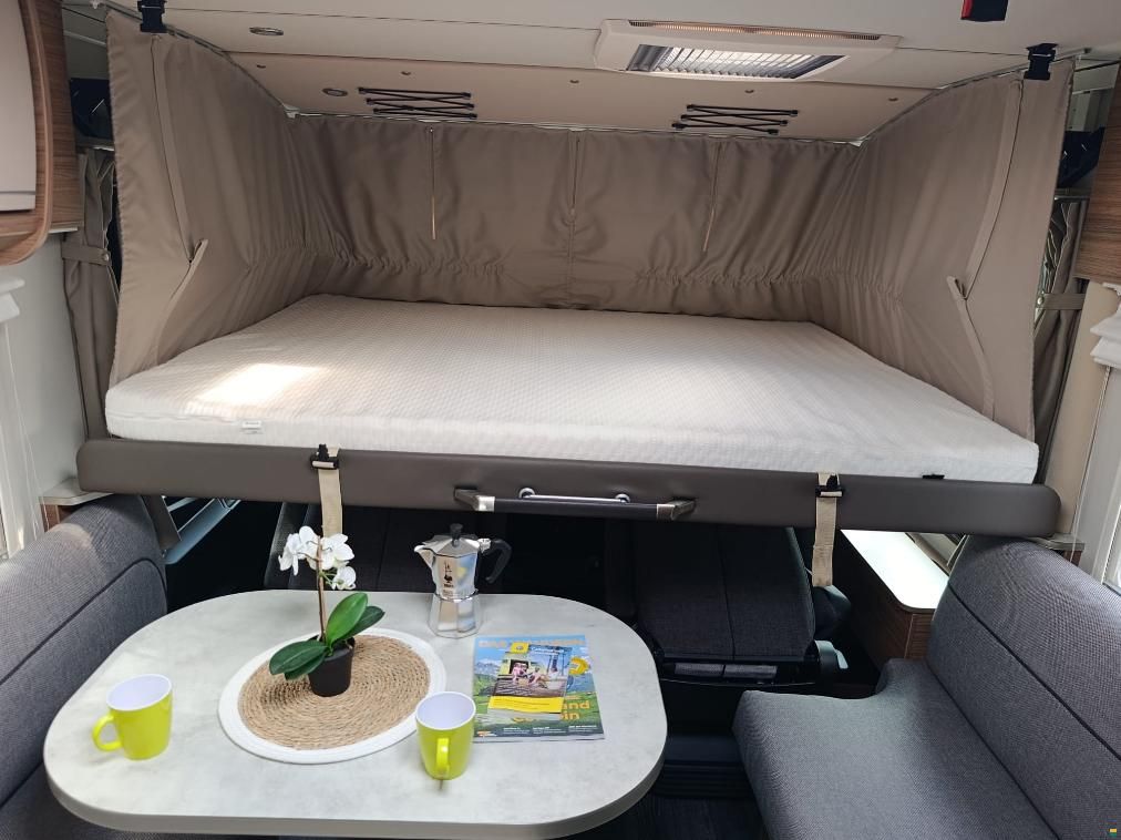 Knaus Live I 700 MEG