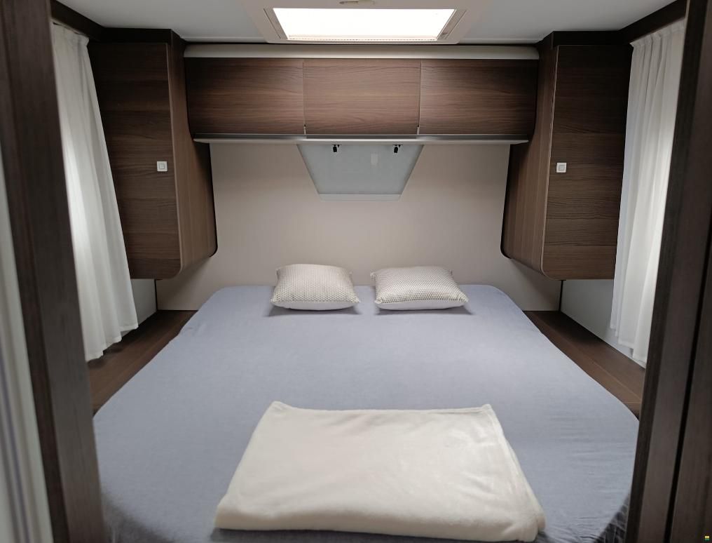 Adria Coral Supreme 670 DC
