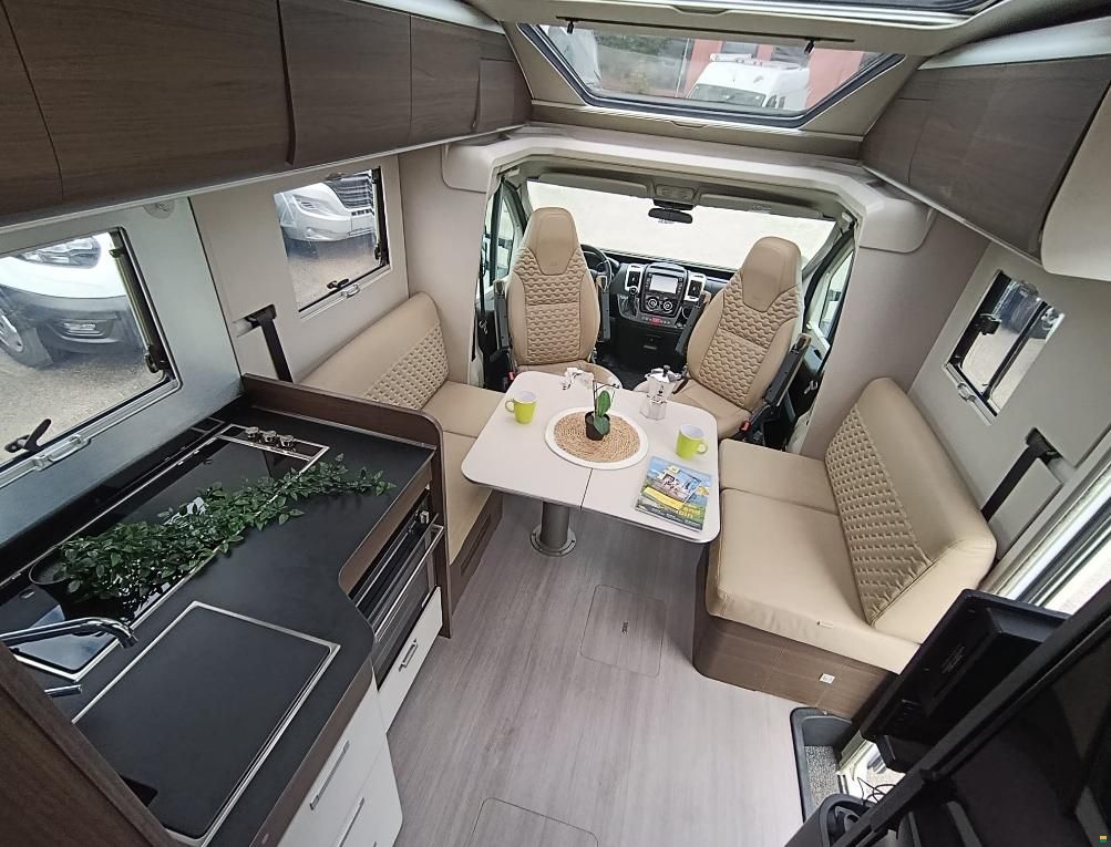 Adria Coral Supreme 670 DC