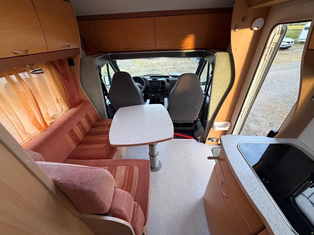 Ford **EURA-MOBIL PROFILA T685** Querbett*