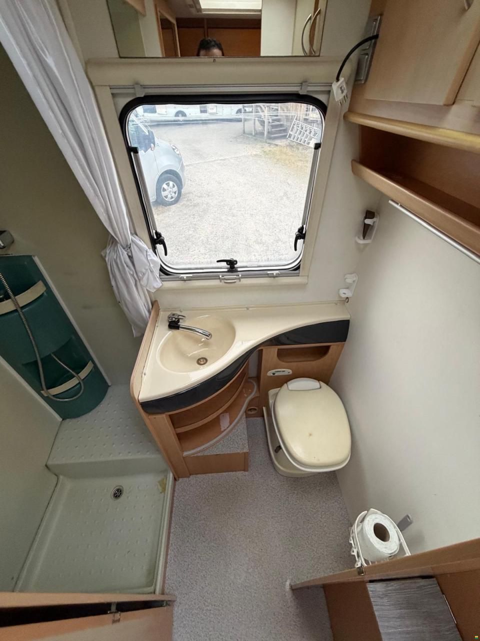 Ford **EURA-MOBIL PROFILA T685** Querbett*