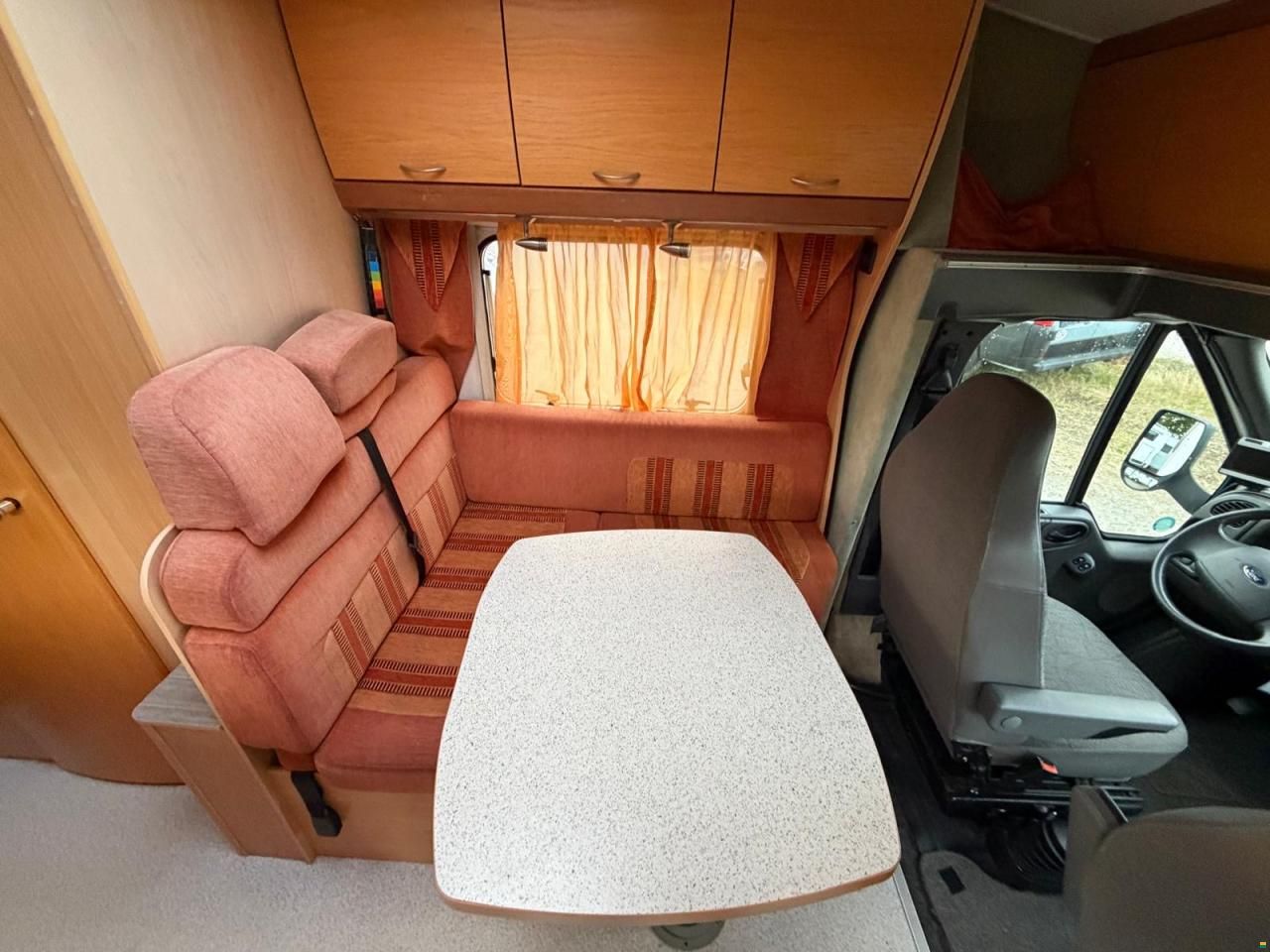Ford **EURA-MOBIL PROFILA T685** Querbett*