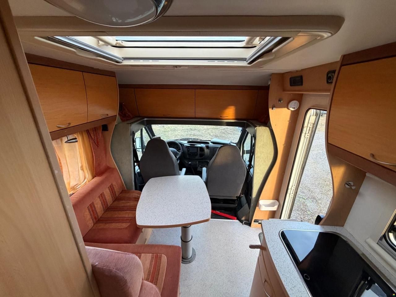 Ford **EURA-MOBIL PROFILA T685** Querbett*