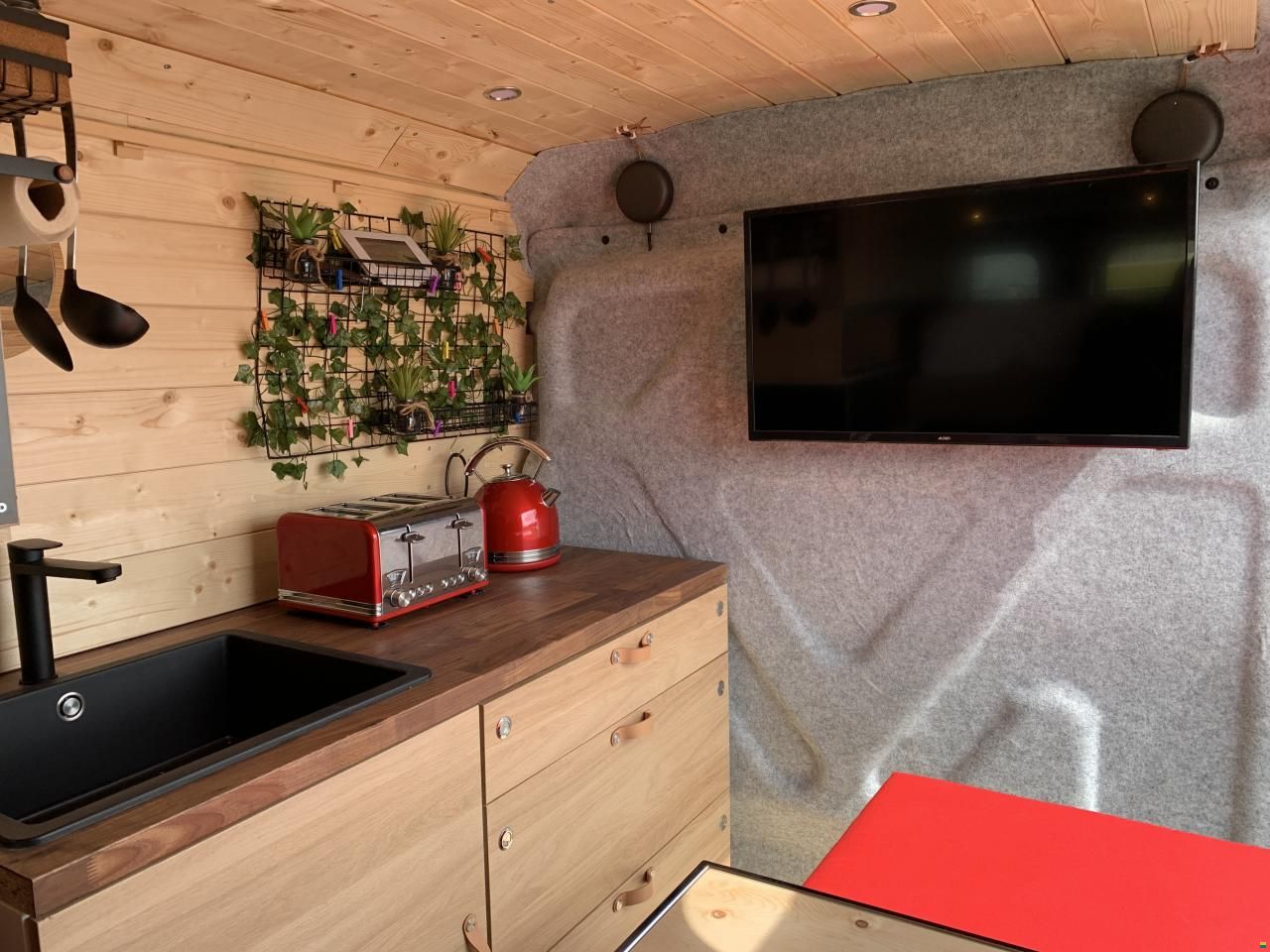 Ford Transit 350 L3H2