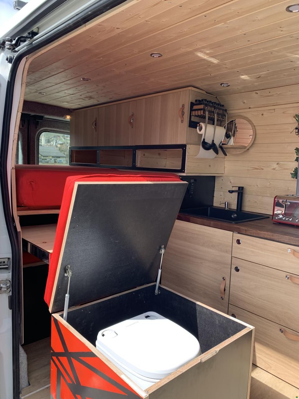 Ford Transit 350 L3H2