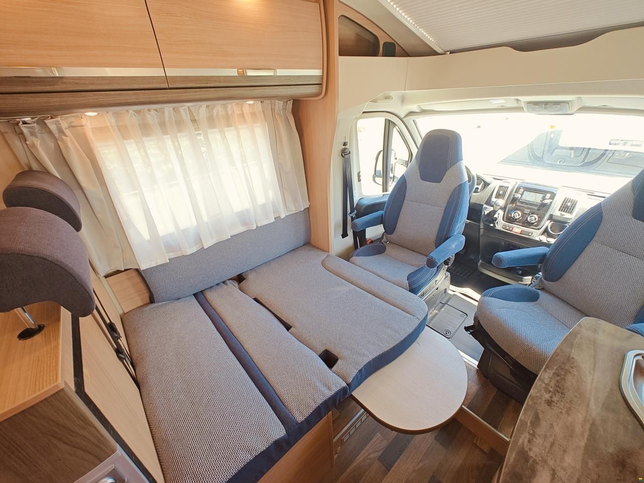 Knaus Sky Ti 550 MF Silver Selection - Automat