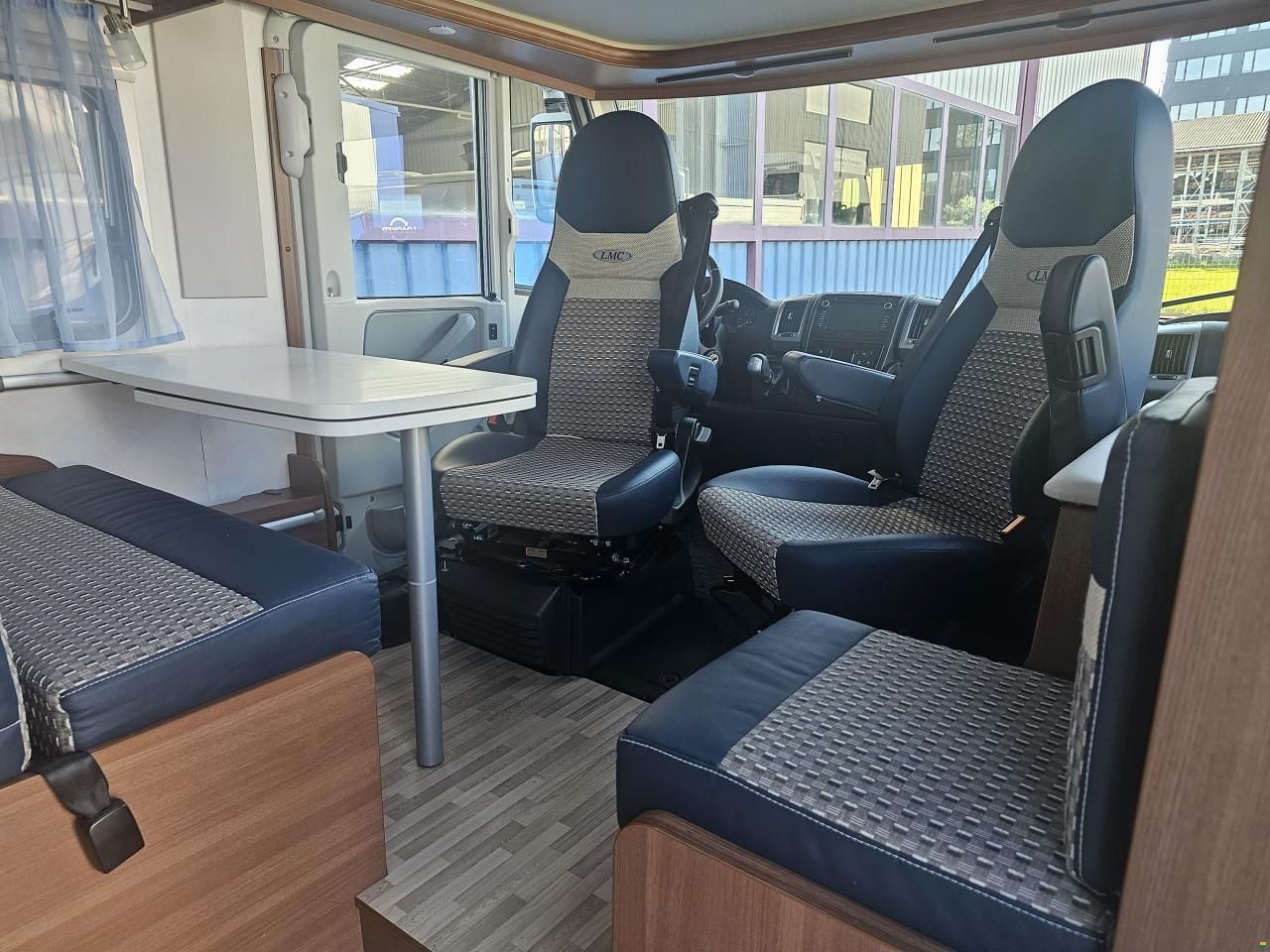 LMC 675 G Expedition Sportline