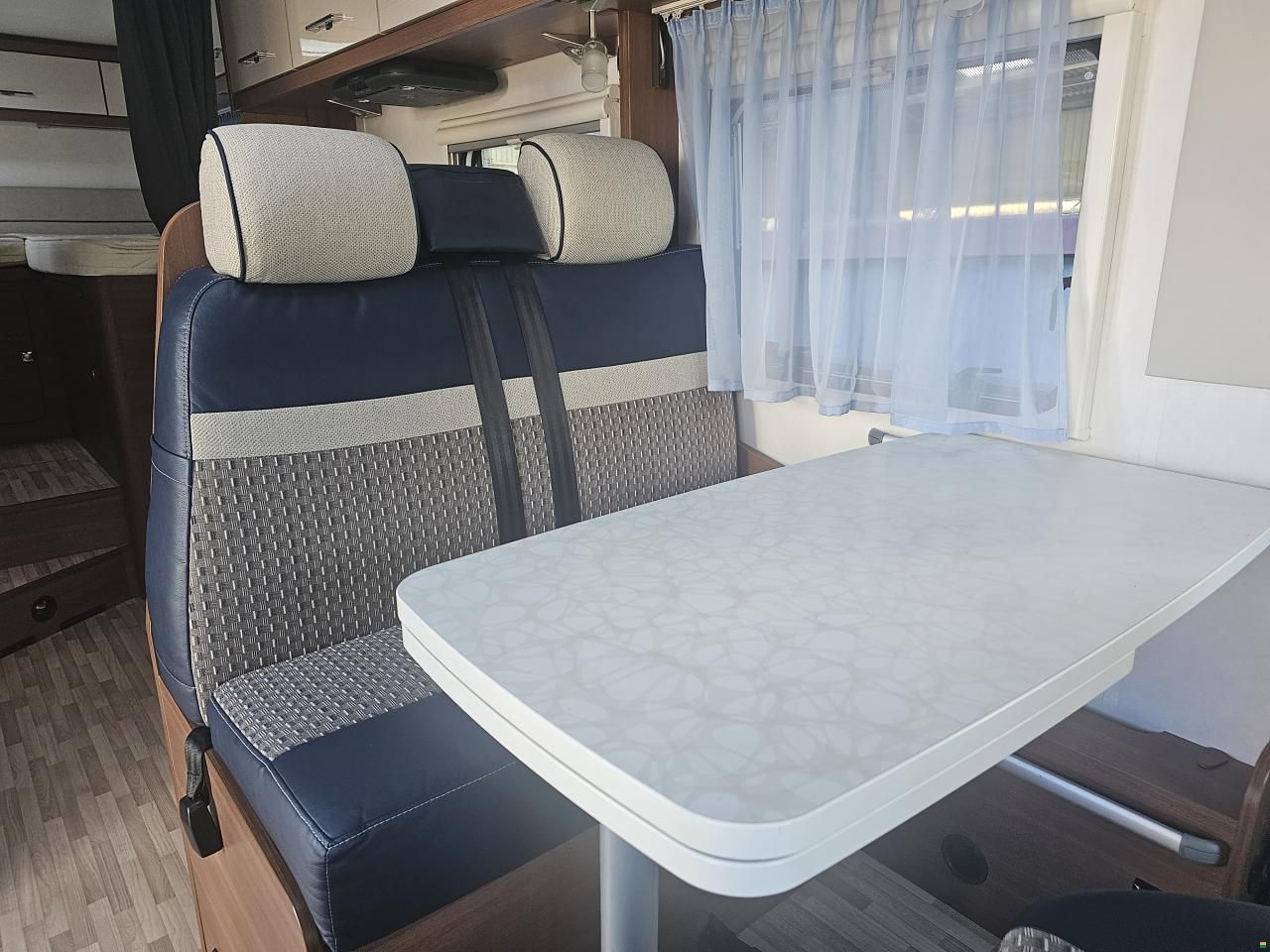 LMC 675 G Expedition Sportline