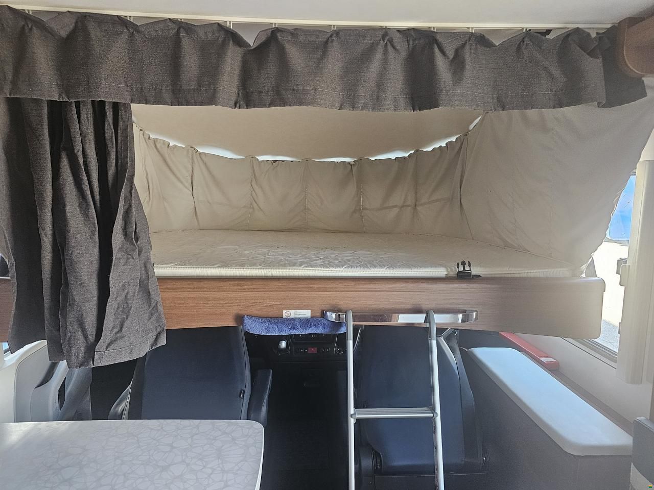 LMC 675 G Expedition Sportline