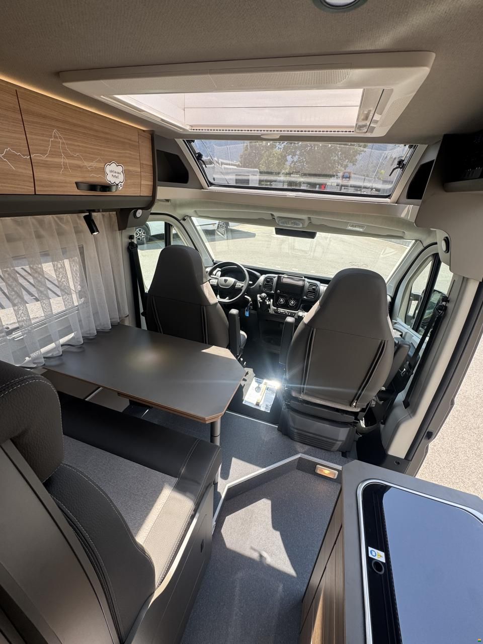 Bravia Mobil Swan 599