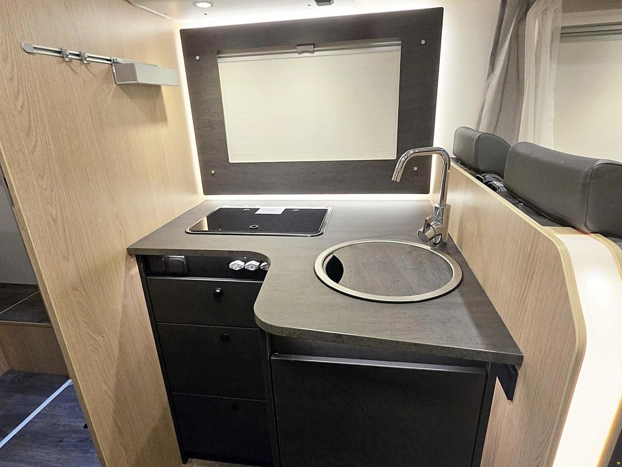 Sunlight T 690 L ADVENTURE EDITION TDCI AUTOMAT
