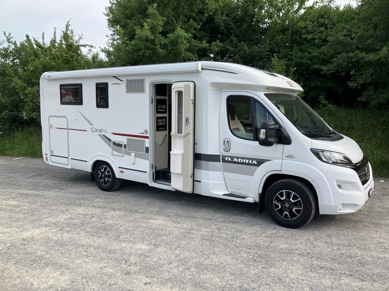 Adria Coral S 690 SC