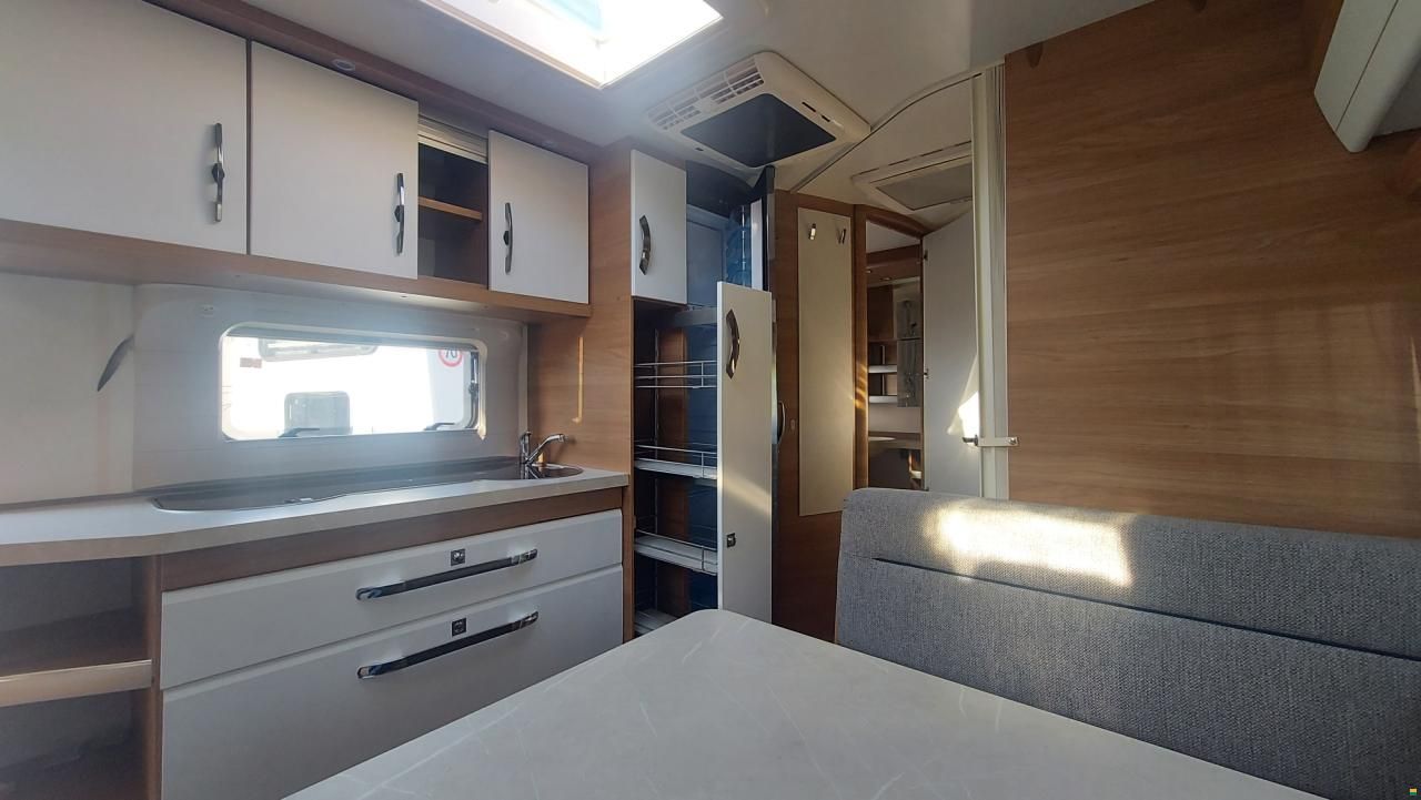 Hobby de Luxe 545 KMF