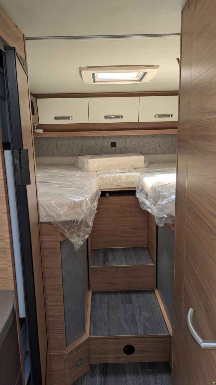 Weinsberg CaraCompact 640 MEG Ed. Pepper BJ 2026