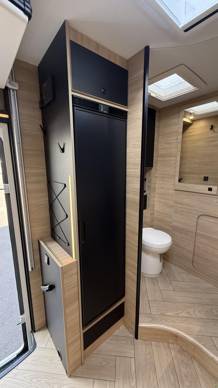 Challenger 270 Graphite Edition