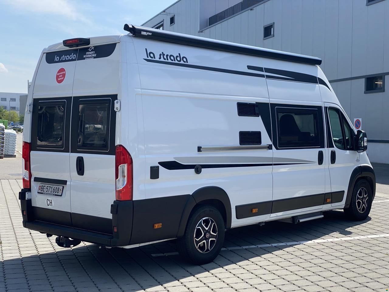 La Strada Avanti C