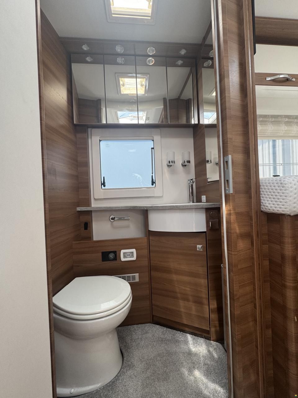 Dethleffs Globetrotter XXL A 9000