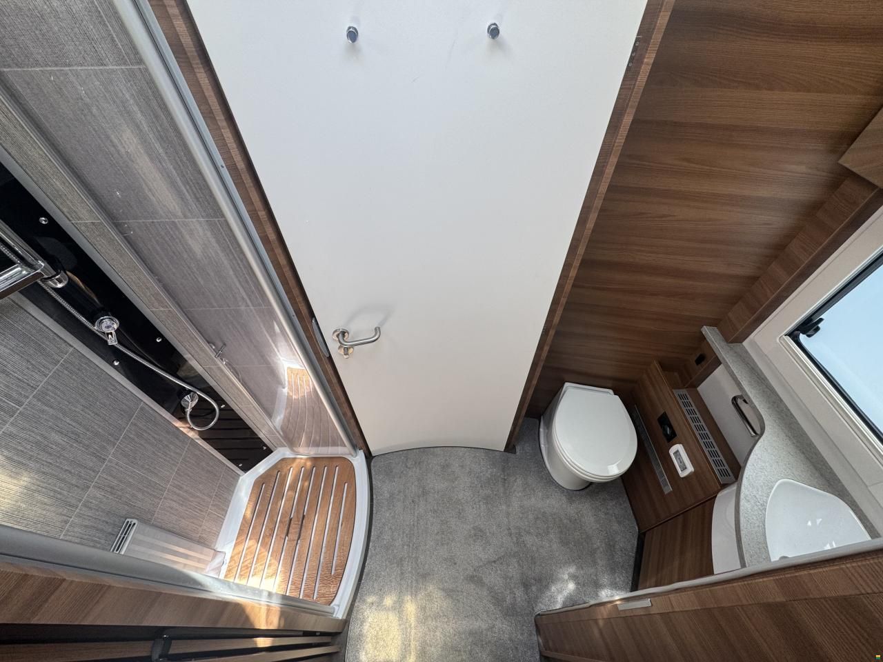 Dethleffs Globetrotter XXL A 9000