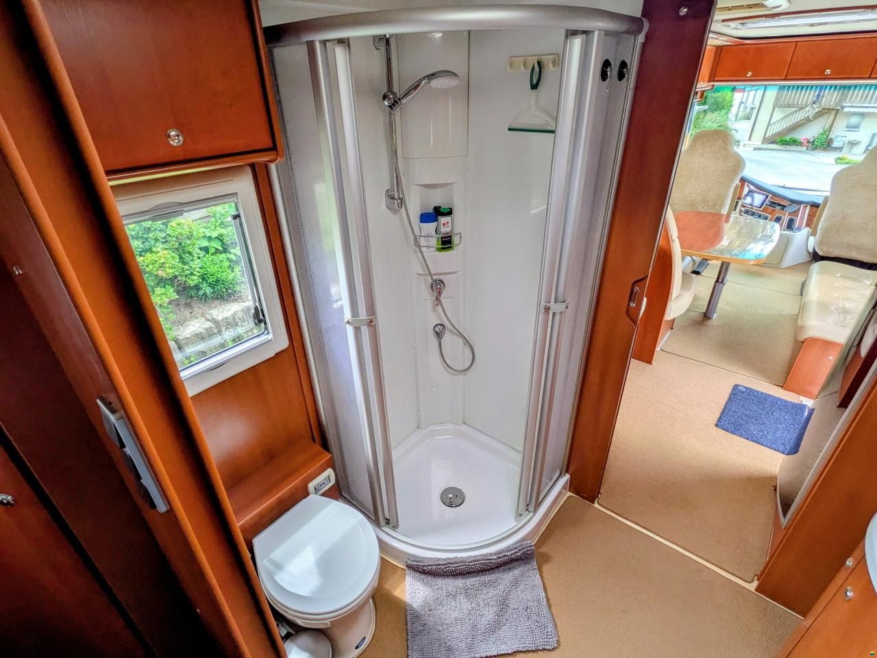Concorde Charisma 890M
