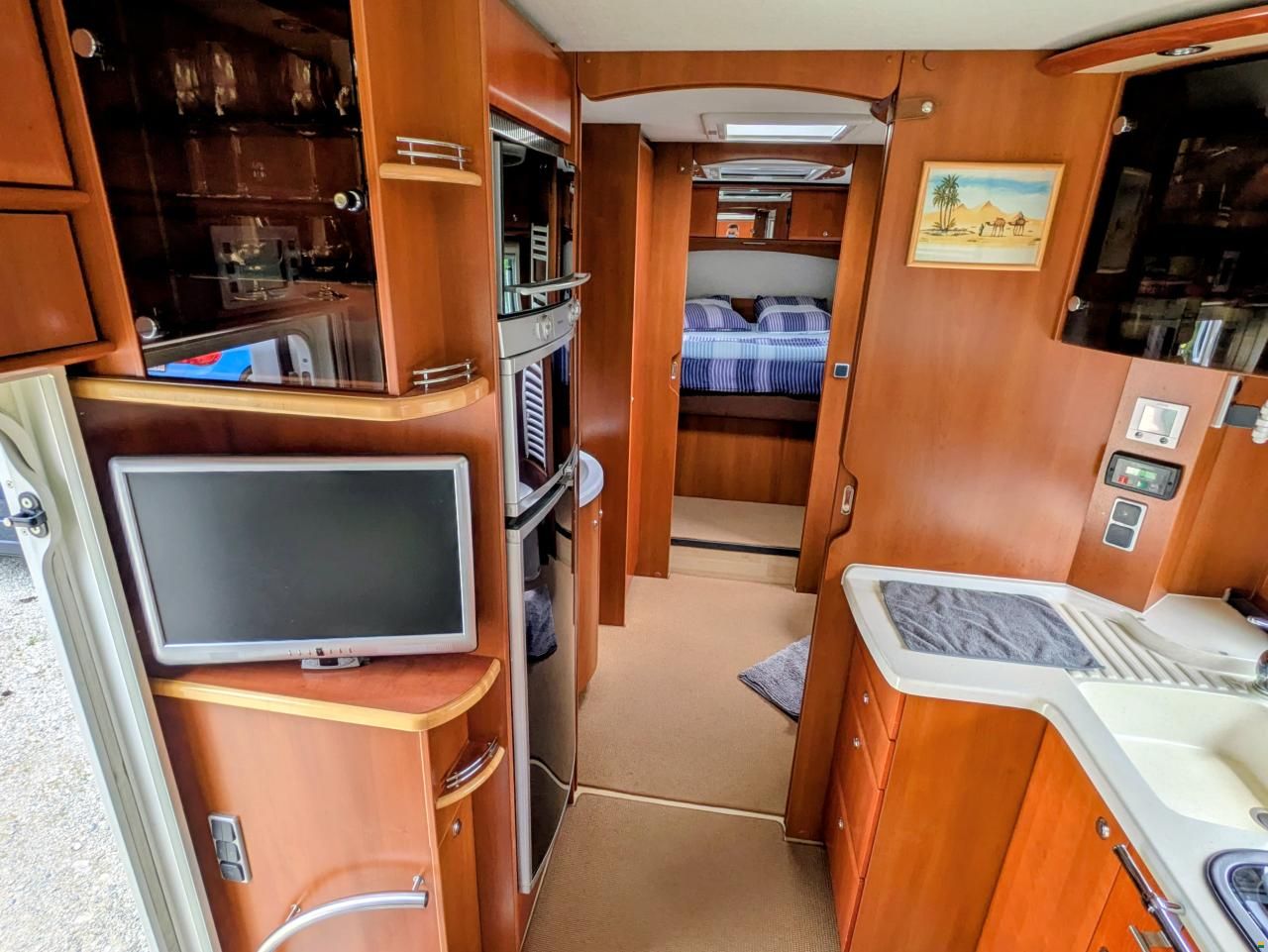 Concorde Charisma 890M