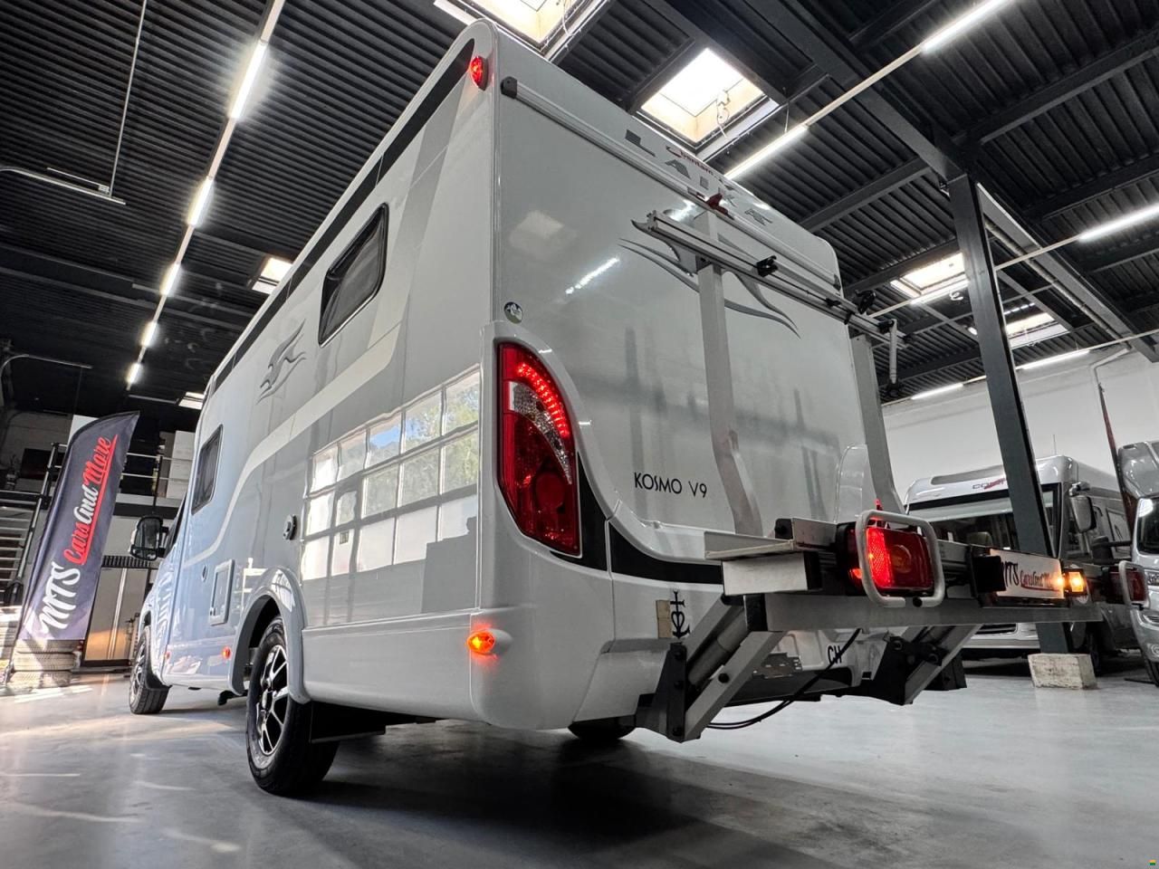 Laika Kosmos V9 Van