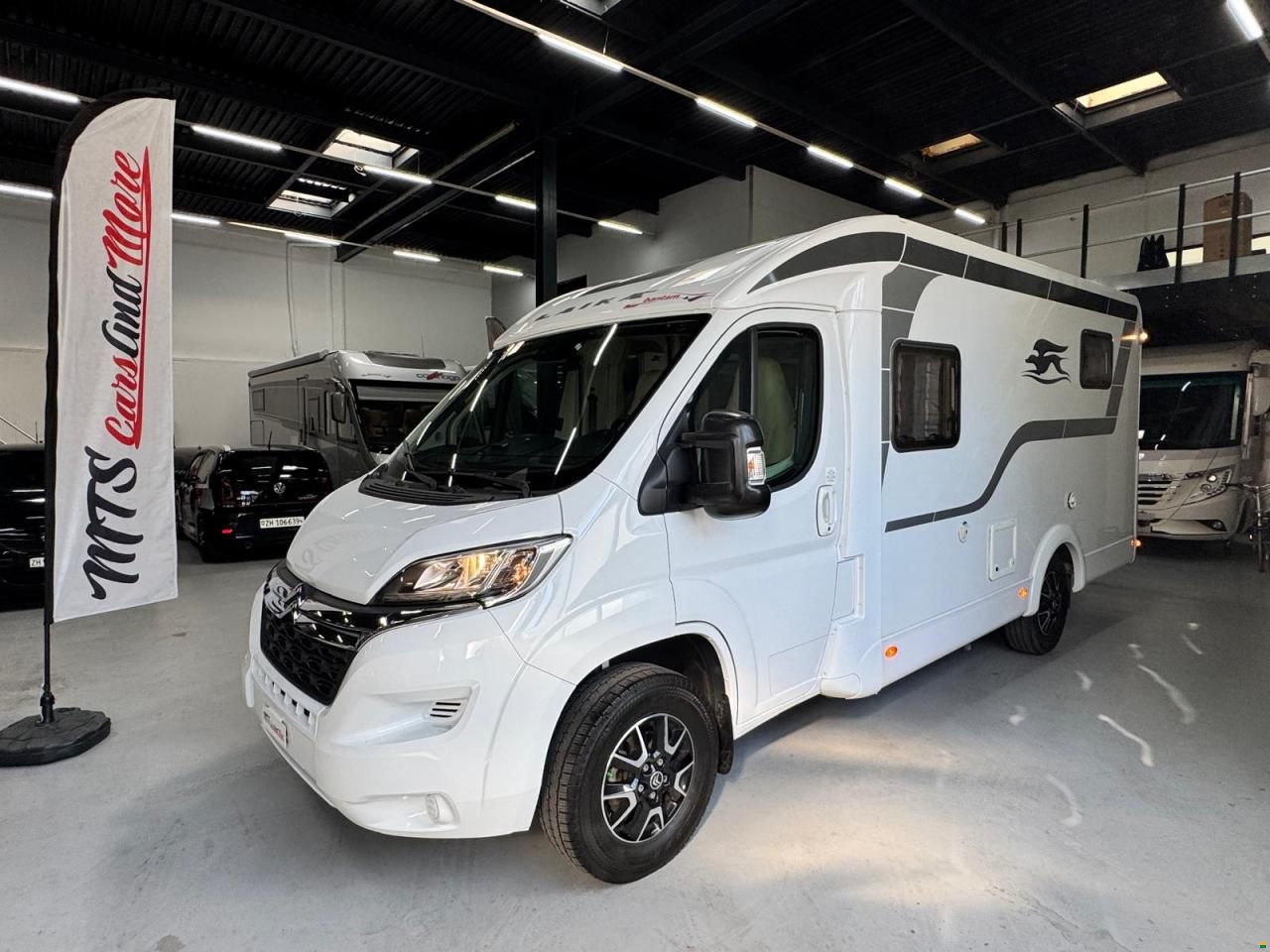 Laika Kosmos V9 Van