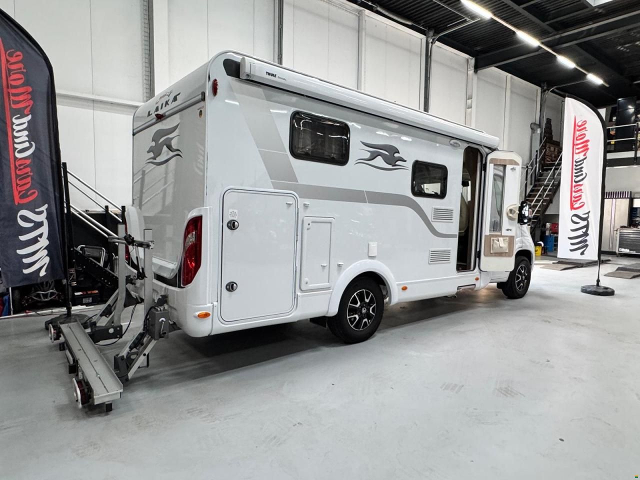 Laika Kosmos V9 Van
